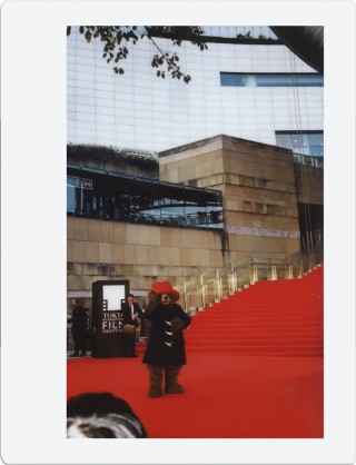 ＜第28回東京国際映画祭＞のレッドカーペットに“チェキ”が潜入！？ cheki13-1-320x418 