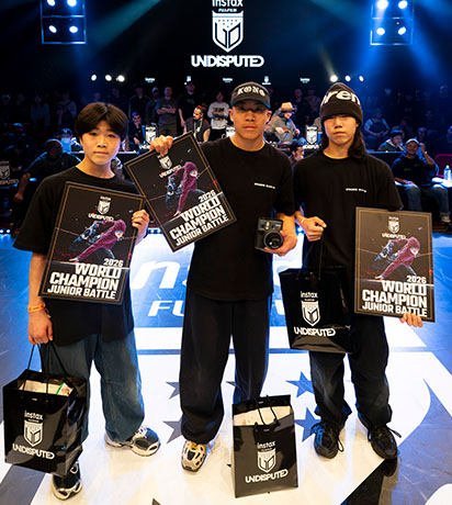 Junior Crew Strange Black Zoo（日本）