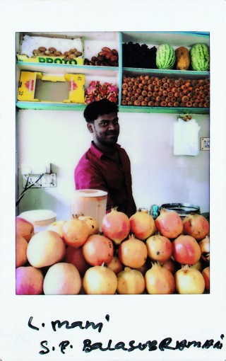 雑誌『TRANSIT』がチェキmini90を持って突撃取材！南インドの人々の素顔を切り取る 0321_transit_07-320x510 