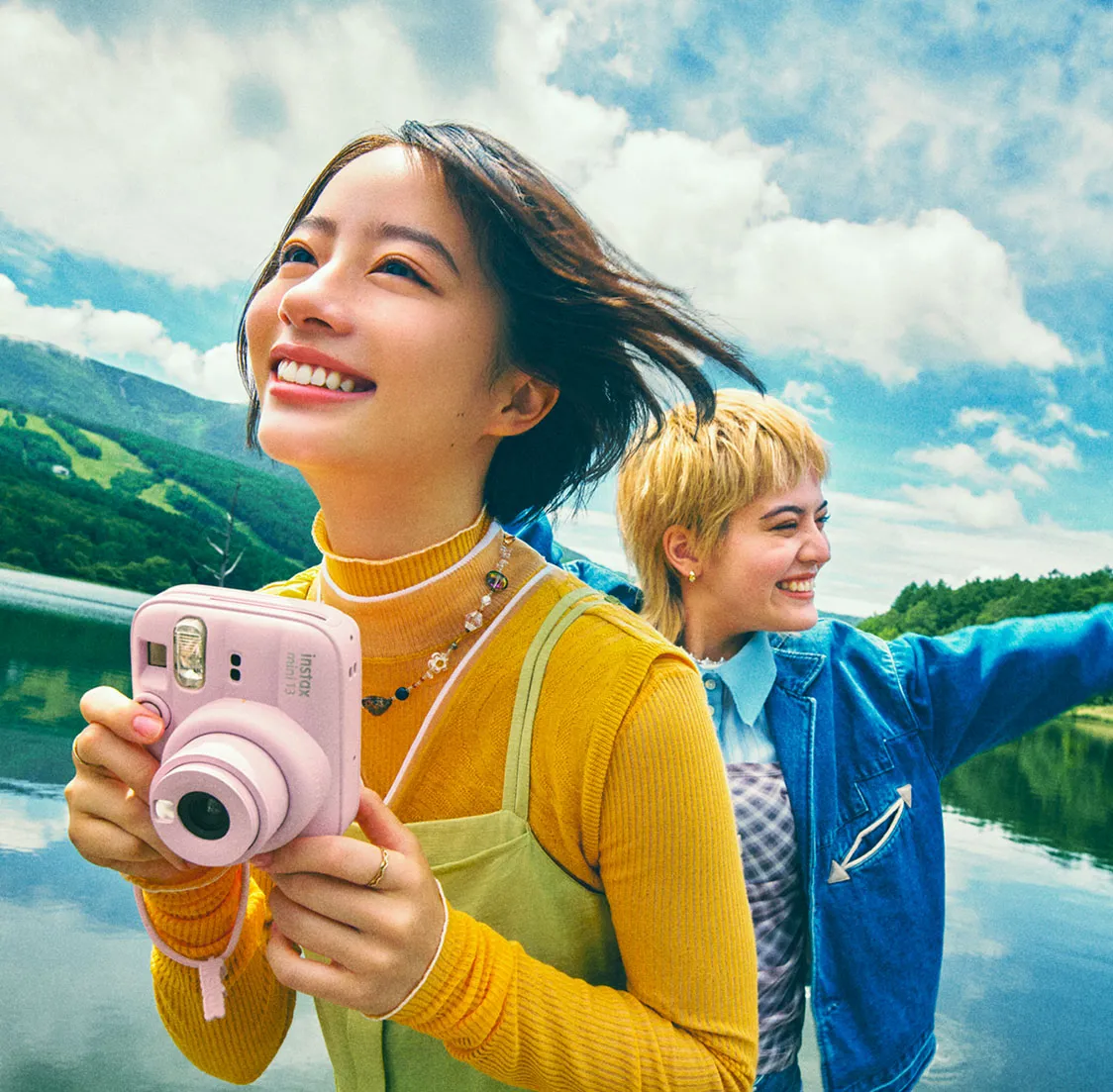 instax mini 13™ 予想外もぜんぶ この時間がたのしい